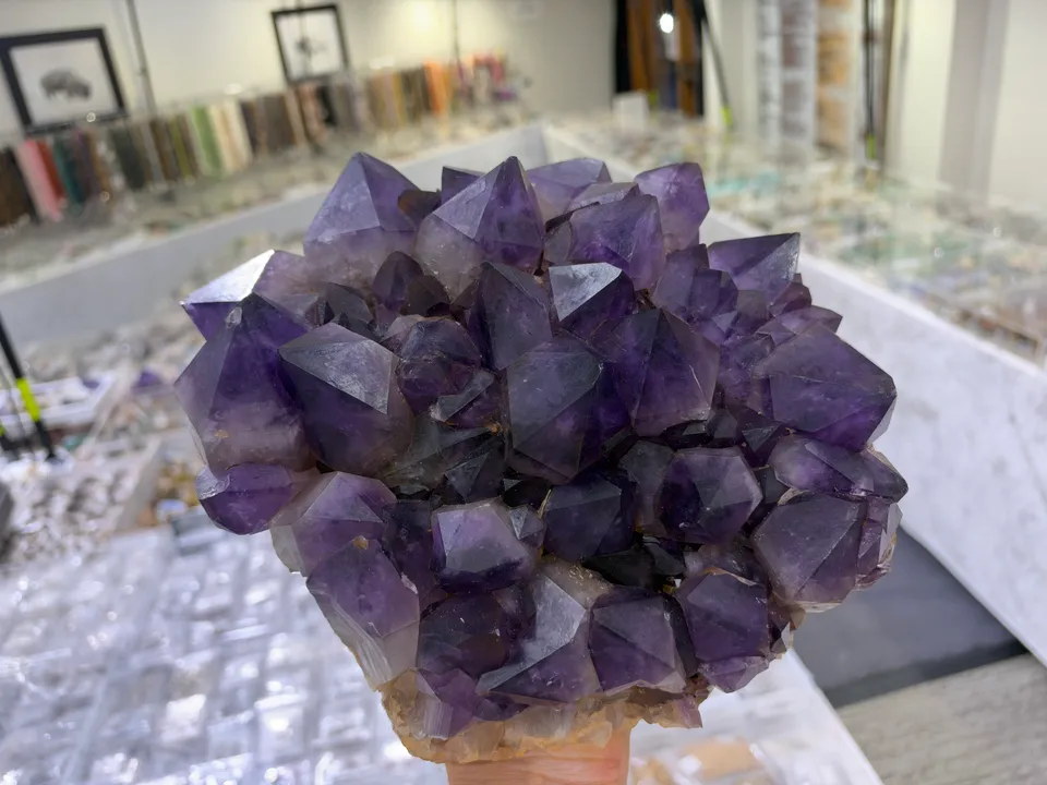 Mineral specimen