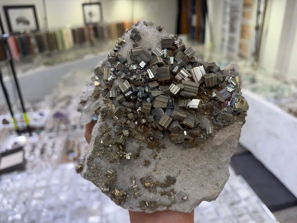 Mineral specimen