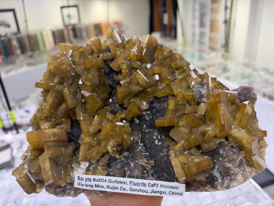 Mineral specimen