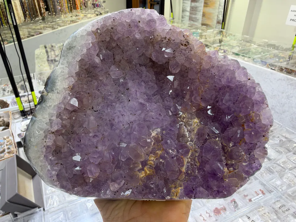 Mineral specimen